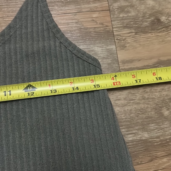 AEO olive button front tank NWT - Picture 6 of 12